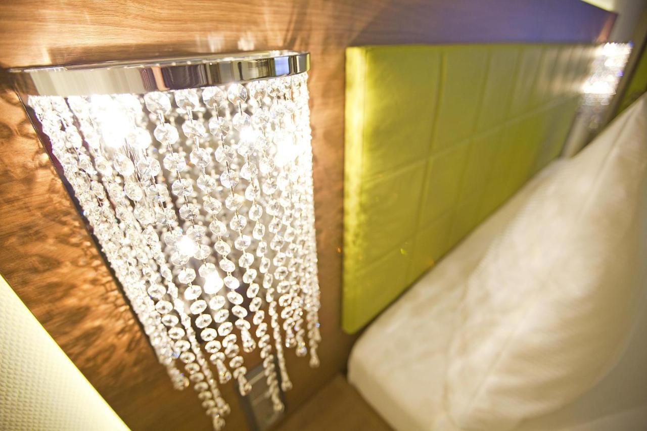 ホテル ヒルシュ レーオンベルク 部屋 写真